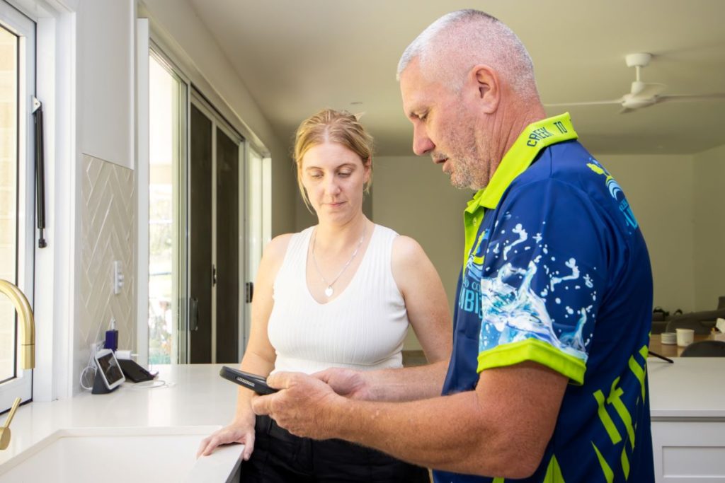 Heat Pumps vs. Solar Hot Water Efficiency: A Comparison